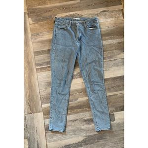 Levi’s 721 high rise skinny jean